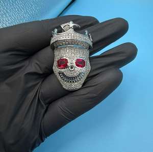 Colgante de Calavera con Incrustaciones de Plata 925, Colgante Atrevido, Joyería Gótica, Amuletos Macabros, Amuleto de Esqueleto, Regalo de Halloween, Colgante Hip Hop - Product Image 2