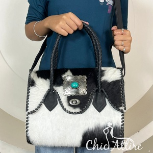 Sac fourre-tout en cuir véritable de vachette à poils, vente en gros usine 2026, sac à bandoulière décontracté pour femme en cuir repoussé avec concho turquoise - Product Image 1