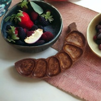 Bol à trempette en bois de manguier brun naturel foncé, en forme de tamarin, sectionné, écologique, artisanal, fait main, vaisselle de table de qualité alimentaire