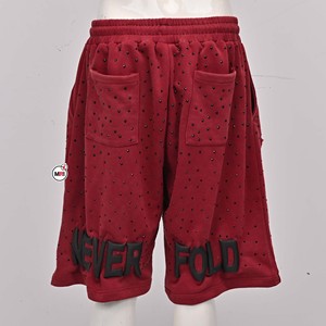 Pantalones Cortos Bermuda Rojos Bordados para Hombre BHM WEAR, con Cintura Ajustable con Cordón, Estilo Urbano Informal, con Logotipo Personalizado - Product Image 2