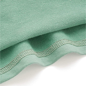 Hoodie court d'hiver pour femme en tissu polaire personnalisable à bas prix, service OEM, fabriqué à Sialkot, Pakistan - Product Image 5