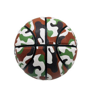 Ballons de football durables, de haute performance, personnalisables en couleur, fabriqués au Pakistan, taille personnalisée, matériau TPU. - Product Image 3