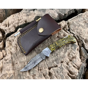 Couteau de poche pliant personnalisé fait main en acier Damas, manche en bois Pakka, embout en acier, verrouillage arrière, pour la chasse et le camping - Product Image 1