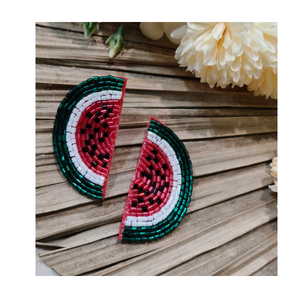 Pendientes con cuentas y adornos decorativos hechos a mano, joyería llamativa diseñada para un estilo étnico contemporáneo indo-occidental por MD HANDICRAFTS. - Product Image 5