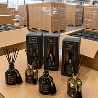 Diffuseur à roseaux en verre sans plomb de 180 ml avec huile parfumée, pompon et boîte de vente au détail