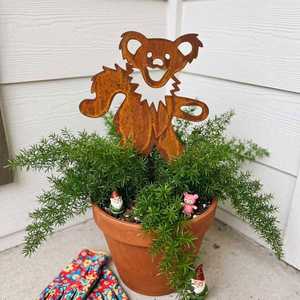 Décoration d'art en métal pour jardin et cour en forme d'ours dansant, résistante aux intempéries, avec revêtement en poudre, ornement en métal rustique, diamètre 20 cm - Product Image 3