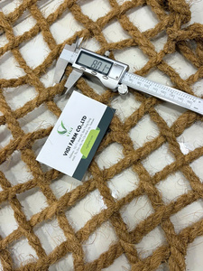 Filet en fibre de coco naturelle pour la reforestation et la protection des sols - Product Image 3