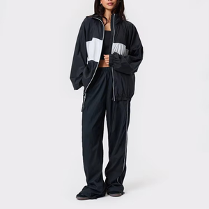 Conjunto Deportivo Clásico para Mujer 2026, 100% Nailon, Diseño Color Block, Transpirable, Corte Holgado, 2 Piezas, Ligero - Product Image 1