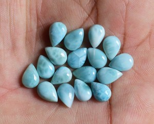 Fournisseur en gros de larimar dominicain authentique, cabochons en forme de poire, tailles calibrées, pierre apaisante pour bijoux spirituels - Product Image 4
