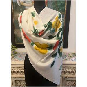 Elegante Chal de Lana Fina Pintado a Mano de Lujo, 70x200 cm, Suave, Cálido y Elegante, Disponible en Todos los Colores para Mujer - Product Image 1