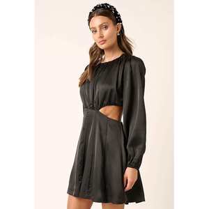 Mittoshop Mini robe de soirée en satin avec découpe latérale - Product Image 3