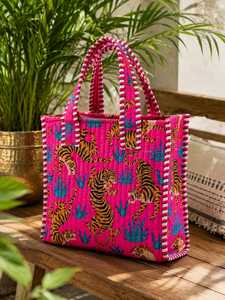 Sac fourre-tout en toile matelassée à imprimé tigre Veer Handicrafts avec poignées rayées, fermeture éclair, style tendance, utilisable toute l'année - Product Image 3
