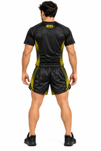 Conjunto de Entrenamiento de Muay Thai Personalizado en Negro y Amarillo para Hombre, Camiseta de Manga Corta de Alto Rendimiento con Pantalones Cortos de Combate, Uniforme Deportivo de Kickboxing y Boxeo - Product Image 6