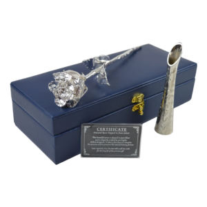 Plusieurs roses véritables avec finition argentée, thème naturel, design haut de gamme et emballage de luxe, idéal pour un cadeau - Product Image 6