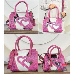 Sac de voyage Western en cuir véritable fait main avec motif cœur incrusté et gravure florale, sacs de voyage en cuir à poils pour femmes - Product Image 1