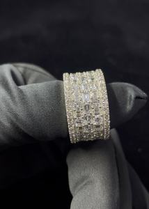 Anillo de Lujo Urbano para Hombre, Chapado en Plata de Ley 925 con Diamantes, Corte Esmeralda VVS, Estilo Hip Hop, para un Look Moderno - Product Image 3