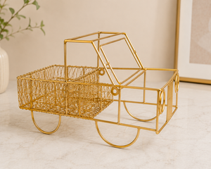 Plateau décoratif en fil métallique plaqué or en forme de voiture, design géométrique moderne, pièce unique avec fonction poignée - Product Image 3