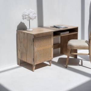 Escritorio de Madera Vandana Vesta Novara con Puerta de Ratán, Diseño Moderno de Estación de Trabajo en Madera Sólida Natural - Product Image 4