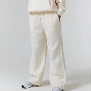 Conjunto de dos piezas para mujer: Chaqueta con capucha y cremallera de invierno con lavado ácido y pantalones de chándal de pierna ancha, cómodos, impermeables y de color liso. - Product Image 2