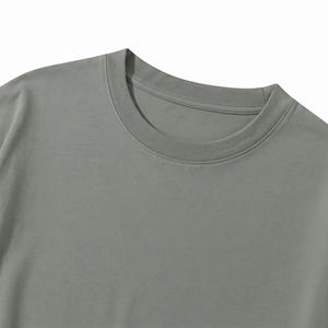 Herren Oversize Streetwear T-Shirt mit überschnittenen Schultern aus schwerer Baumwolle – Locker geschnittenes Tee-Shirt vom Hersteller - Product Image 4