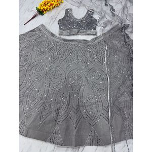Conjunto elegante Lehenga Choli de diseñador para mujer con hermoso trabajo de bordado - Product Image 6