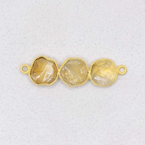 Chaîne à trois pierres précieuses en citrine |   Connecteur en cristal jaune pierre de naissance |   Bijoux faits à la main - Product Image 1