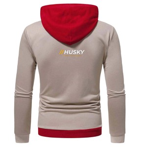เสื้อฮู้ดดี้ผู้ชาย HUSKY แบบ Color Block ทรงปกติ สวมใส่สบาย ผลิตจากผ้าถัก สีแดง ขาว เบจ โลโก้ด้านหน้า เหมาะสำหรับใส่ในฤดูหนาว ผลิตจากโพลีเอสเตอร์/คอตตอน - Product Image 2