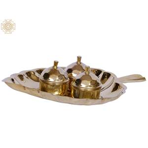 Kumkum de latón de 7 pulgadas hecho a mano con tres cuencos y plato de hojas Artículo de decoración tradicional india para el hogar - Product Image 2