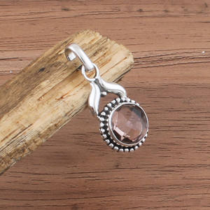 Collier pendentif en argent sterling 925 plaqué platine vintage en quartz rose naturel, charme en cristal rose en forme de cœur, pierre précieuse unisexe - Product Image 1