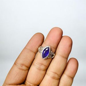 Anillo de Amatista Natural con Engaste de Bisel Hecho a Mano en Plata de Ley 925, Corte Marquesa, Piedra Púrpura, Anillo de Declaración para Mujer - Product Image 2