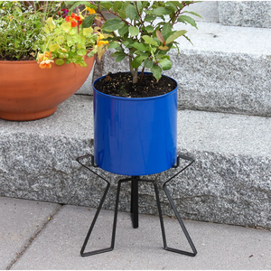 Pot de fleurs en métal bleu au design élégant avec support noir, mini décoration pour la maison et le jardin, pots et jardinières en gros en Inde - Product Image 5
