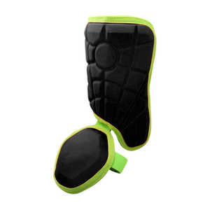 Espinilleras Deportivas Negras con Detalles Verdes, Equipo de Protección para Entrenamiento, Práctica, Actividades al Aire Libre y Uso Atlético en Todas las Estaciones - Product Image 2