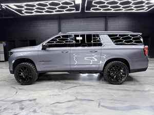 Chevrolet Suburban LT 2021 IMPECABLE, Título Limpio - Product Image 1