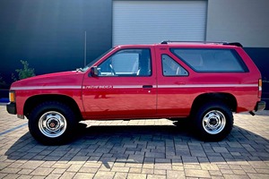 Nissan Pathfinder S-E V-6 4x4 de 1989 - Product Image 3