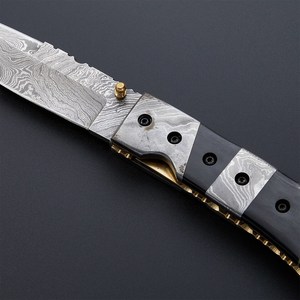 Couteau de poche Damas haut de gamme, couteau pliant avec manche en métal et G10, couteau pliant de luxe, lame Damas avec étui en cuir - Product Image 3