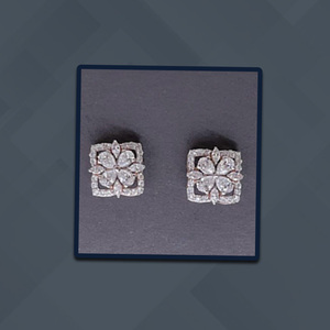 Boucles d'oreilles de luxe haut de gamme en or massif 14 carats avec diamants certifiés HRD pour femmes, idéales pour toutes les occasions – Achetez directement en Inde - Product Image 1