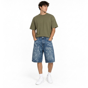 Shorts en jean droits en denim à marque privée, longueur genou, en coton, avec délavage indigo clair, imprimé personnalisé, détails utilitaires, coupe décontractée - Product Image 1