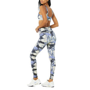 Pantalon de sport taille haute à compression avec poches intérieures, effet ventre plat, legging de yoga brillant pour femme - Product Image 3