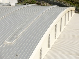 Puits de lumière en polycarbonate à isolation thermique, résistants aux chocs, protégés contre les UV, hautement durables, pour toitures à joint debout - Product Image 3