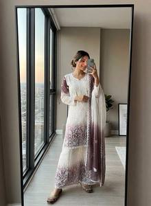 Salwar Kameez pakistanais bicolore avec Plazzo et Dupatta, blanc et violet, brodé, tenue de mariage traditionnelle pour femmes - Product Image 2