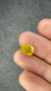 Saphir Jaune Naturel de Bangkok 3,38 Ct, Coupe Ovale, Pierre Précieuse Dorée pour Bague, Pendentif, Bijoux Fins - Product Image 4