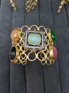 Nueva Pulsera de Moda Hecha a Mano con Múltiples Piedras Ajustable para Mujer, Brazalete de Latón con Múltiples Colores Naturales, Personalizable, Ideal para Fiestas - Product Image 2