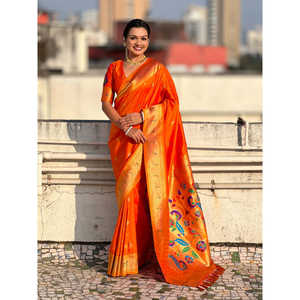 Sari Paithani en peau d'orange avec détails tissés en zari, vêtements indiens et pakistanais par Elite Weaves 650g - Product Image 6