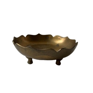 Métal décoratif de haute qualité Décoration intérieure Ustensiles de cuisine Dessus de table Bol à pâte vintage en laiton Antique - Product Image 1