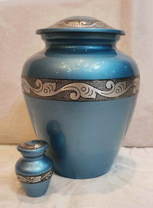 Grande urne funéraire décorative en laiton pour cendres, conteneur commémoratif pour la maison ou le temple - Product Image 4