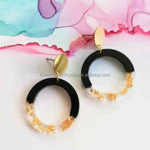 Top meilleures dames exigeantes coloré dernière conception acrylique résine époxy boucles d'oreilles à la mode boucles d'oreilles pour les femmes - Product Image 6