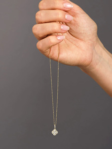 Collier pendentif trèfle en or jaune 14 carats avec diamant de laboratoire - Product Image 2