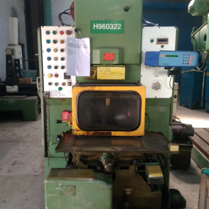 Moldeadora de Engranajes Helicoidales Hidráulica de Alta Velocidad Sykes V10B con Forma Personalizable - Product Image 1