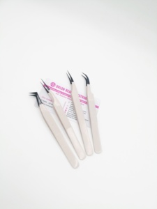 Precision Stainless Steel Beige Eyelash Tweezers With Fine Black Plasma Tips Custom Logo Curved Volume Fiber Tip Lash Tweezers - Product Image 2