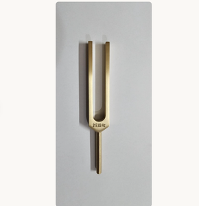 Diapason thérapeutique pour le foie 317,83 Hz en laiton, instrument de guérison sonore - Product Image 1